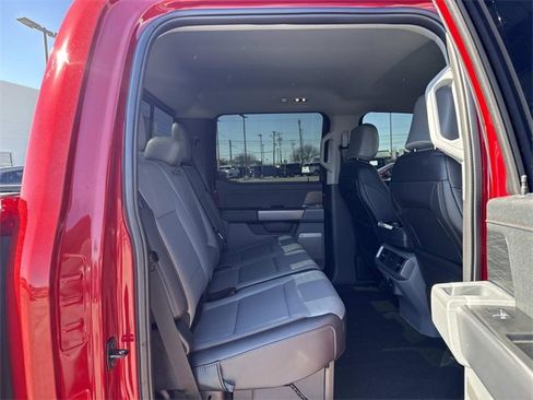 Used 2025 Ford F150 Lariat w/ Equipment Group 501A Mid image 15