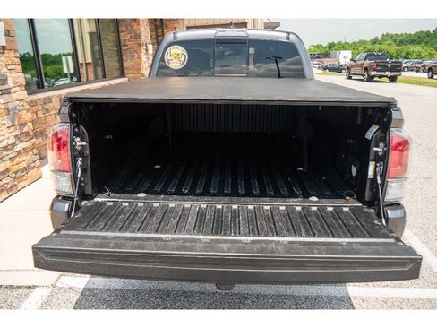 Used 2020 Toyota Tacoma 4x4 Double Cab image 28