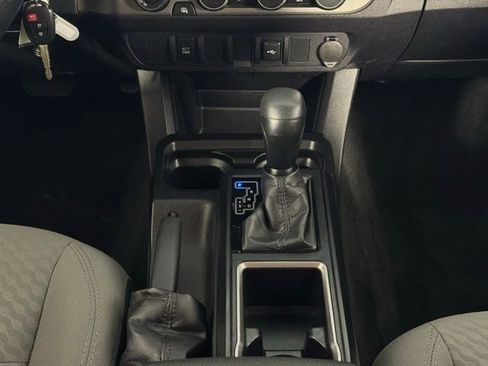 Used 2022 Toyota Tacoma SR image 24