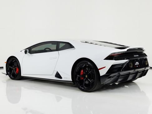Used 2020 Lamborghini Huracan EVO AWD/4WD image 5