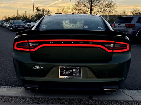 Used 2019 Dodge Charger SXT image 4