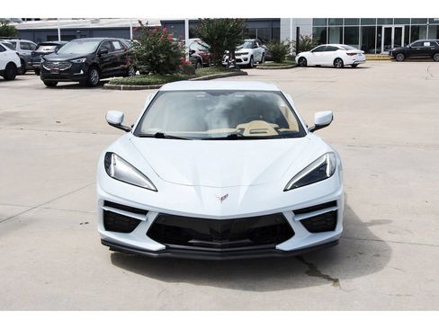 Used 2021 Chevrolet Corvette Stingray Premium Conv w/ Z51 Performance Package RWD image 2