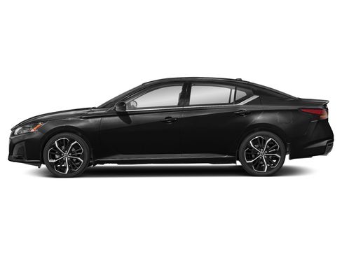 Used 2024 Nissan Altima 2.5 SR w/ SR Premium Package AWD/4WD image 3
