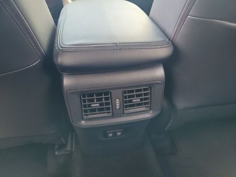 Used 2019 Toyota RAV4 XLE Premium FWD image 13