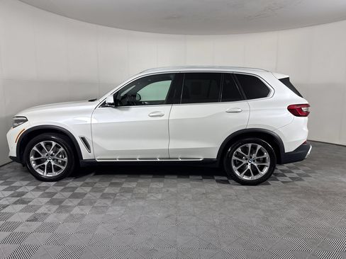 Used 2020 BMW X5 xDrive40i w/ Convenience Package AWD/4WD image 2
