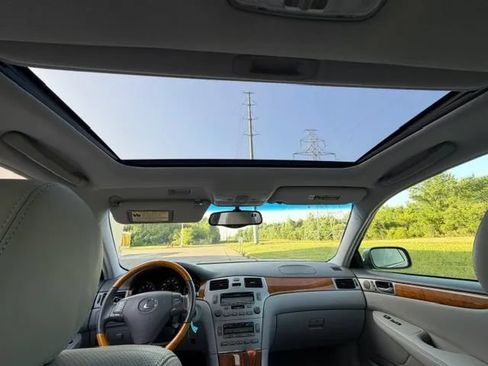 Used 2005 Lexus ES 330 w/ Preferred Accessory Pkg FWD image 16