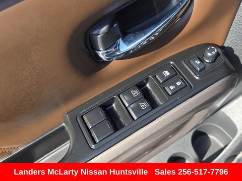 Used 2023 Nissan Titan Platinum Reserve w/ Moonroof Package AWD/4WD image 26