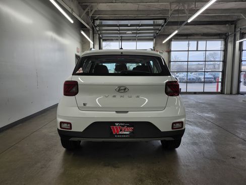 New 2026 Hyundai Venue SEL image 23