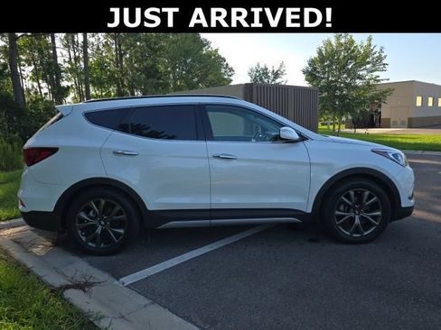 Used 2018 Hyundai Santa Fe Sport FWD image 3