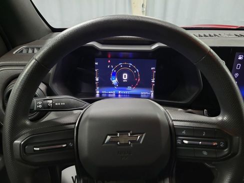 Used 2023 Chevrolet Colorado Trail Boss image 14