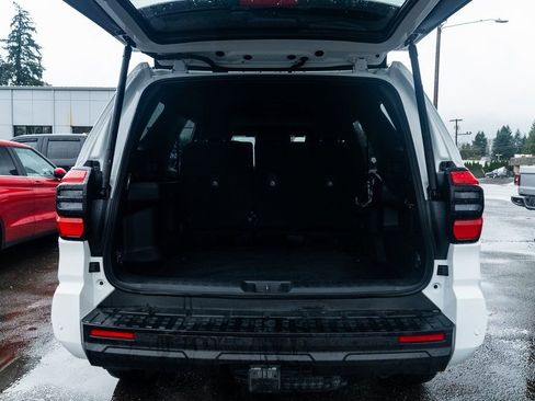 Used 2025 Toyota 4Runner TRD Off-Road Premium image 7