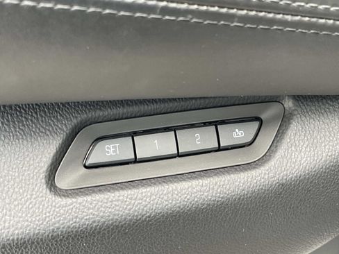 Used 2016 Cadillac Escalade Platinum AWD/4WD image 19