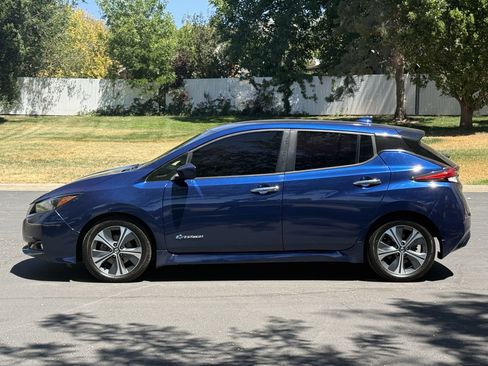 Used 2019 Nissan Leaf SV w/ SV All Weather Package FWD image 7