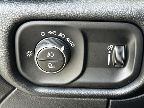 Used 2025 RAM 2500 Big Horn image 26