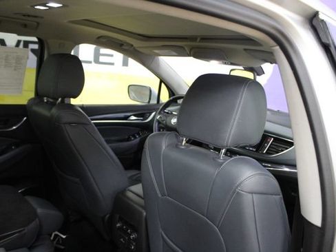 Used 2021 Buick Enclave Essence w/ Sound and Sites Package FWD image 10