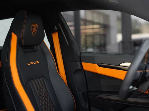 Used 2024 Lamborghini Urus S AWD/4WD image 47