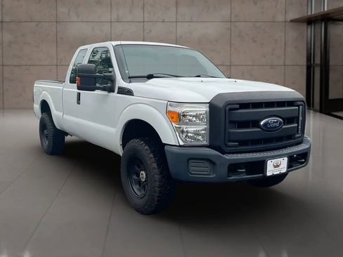 Used 2016 Ford F250 XL w/ Power Equipment Group image 8