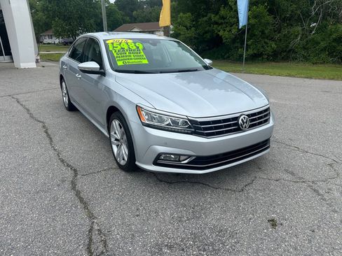 Used 2018 Volkswagen Passat 3.6 SEL Premium FWD image 7