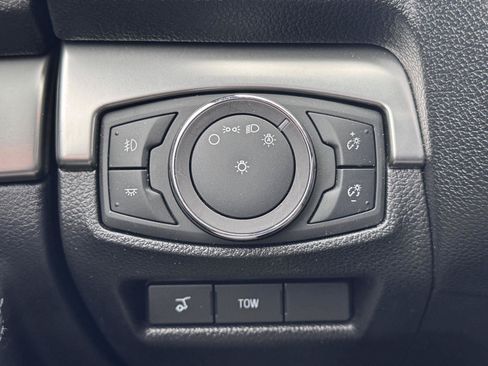 Used 2019 Ford Explorer XLT w/ Equipment Group 202A AWD/4WD image 14