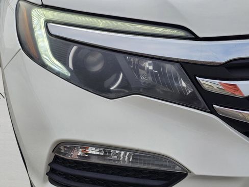 Used 2017 Honda Pilot EX-L image 4