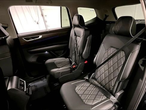 Used 2025 Volkswagen Atlas SEL Premium R-Line image 25