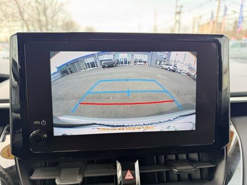 Used 2024 Toyota Corolla LE image 19