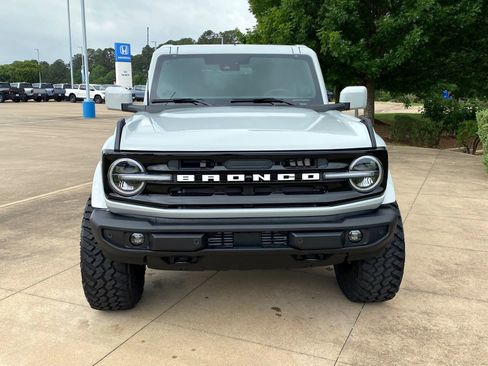 Used 2026 Ford Bronco Outer Banks AWD/4WD image 2