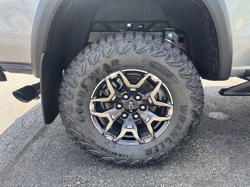 New 2025 Chevrolet Colorado ZR2 image 40