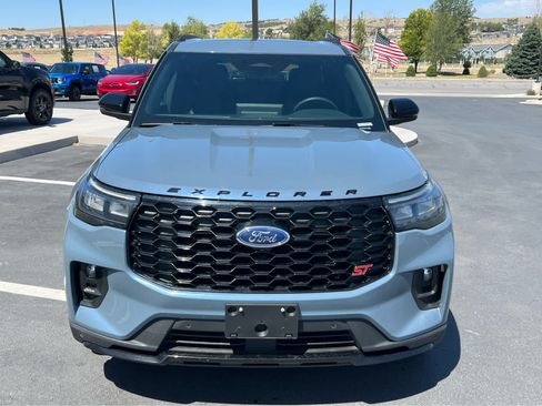 Used 2025 Ford Explorer ST w/ Sun And Sound Package AWD/4WD image 3