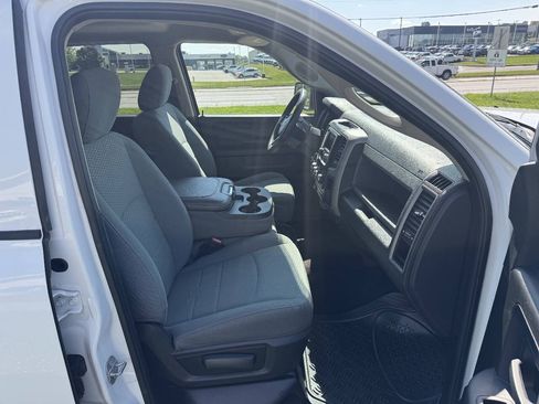 Used 2017 RAM 1500 Express AWD/4WD image 13