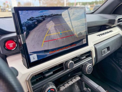 Used 2024 Toyota Tacoma TRD Off-Road image 29