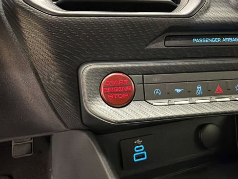 Used 2025 Ford Mustang Coupe RWD image 25