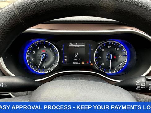 Used 2020 Chrysler Voyager LX FWD image 16