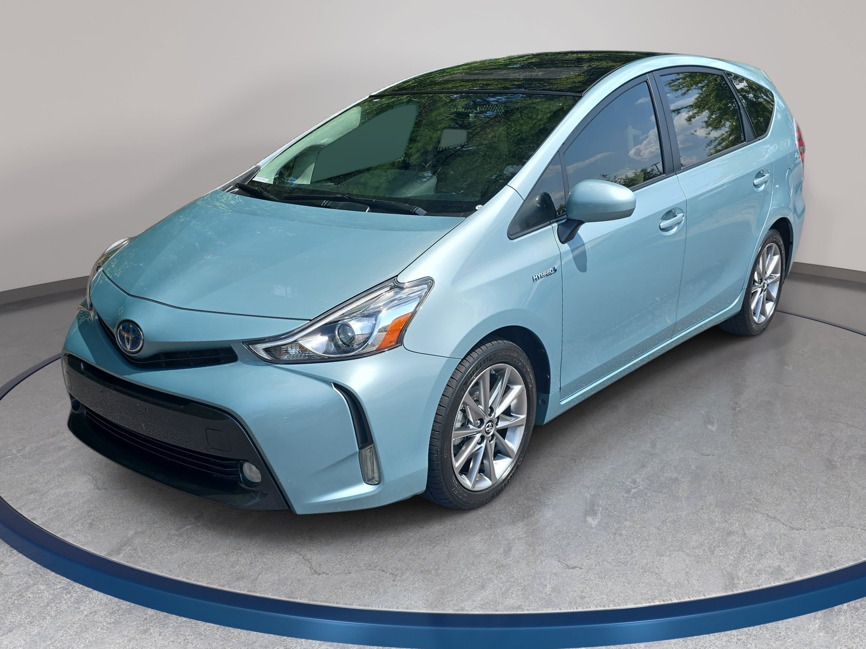 Used 2015 Toyota Prius V Five w/ Advanced Technology Package FWD image 1