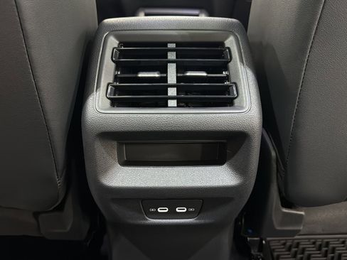 New 2026 Volkswagen Tiguan SE R-Line image 33