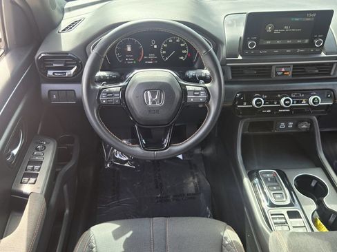 Certified 2023 Honda Pilot Sport image 13