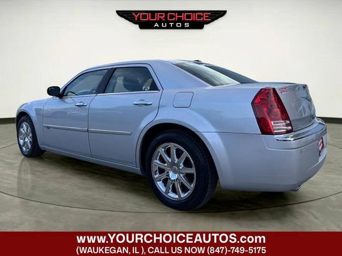 Used 2010 Chrysler 300 C w/ Luxury Group II RWD image 3