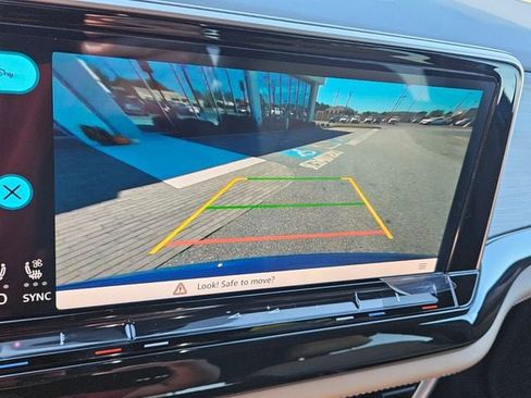 New 2026 Volkswagen Atlas Cross Sport SE image 20