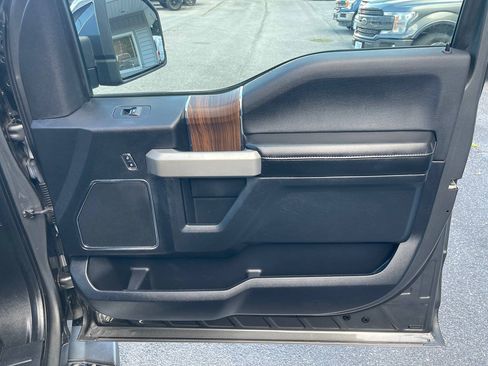 Used 2016 Ford F150 Lariat AWD/4WD image 38