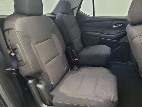 Used 2020 Chevrolet Traverse LT image 19