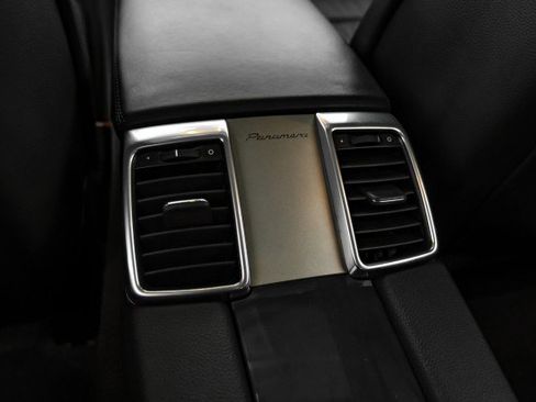 Used 2010 Porsche Panamera S RWD image 35