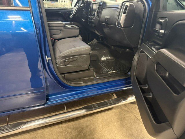 Used 2017 Chevrolet Silverado 1500 LT w/ All Star Edition AWD/4WD image 8
