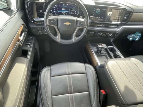 Certified 2023 Chevrolet Silverado 1500 High Country w/ Technology Package image 14