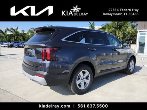 New 2026 Kia Sorento LX FWD image 3