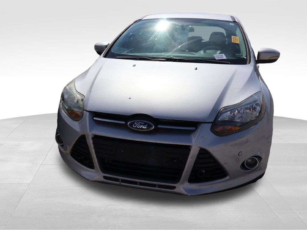 Used 2014 Ford Focus Titanium FWD image 4