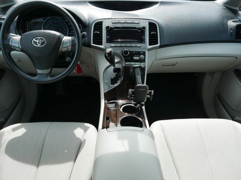Used 2012 Toyota Venza LE AWD/4WD image 10