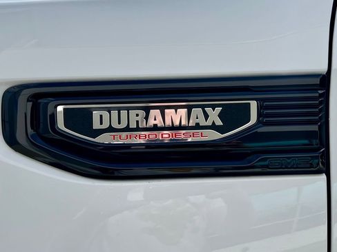 Used 2025 GMC Sierra 1500 Elevation w/ Preferred Package image 15