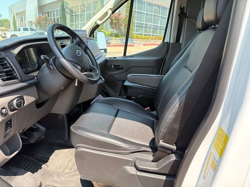 Used 2023 Ford E-Transit Medium Roof RWD image 13
