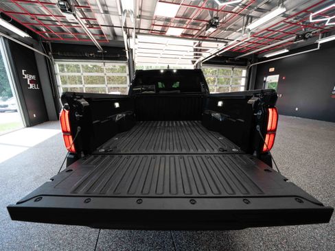 Used 2025 Toyota Tacoma SR AWD/4WD image 27