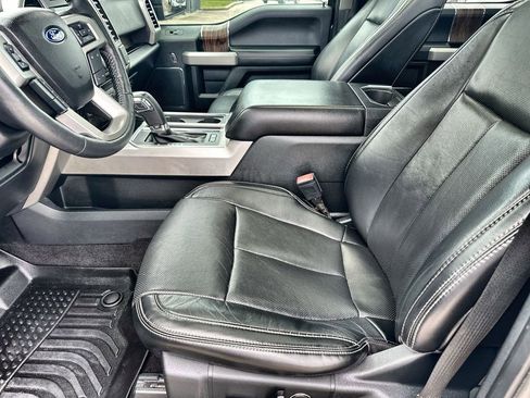 Used 2018 Ford F150 Lariat w/ Equipment Group 502A Luxury AWD/4WD image 24